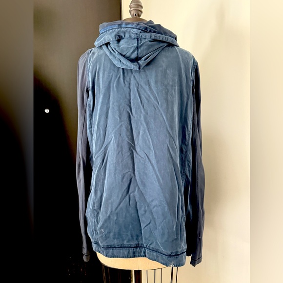 Lululemon Tencel Wrap - Picture 3 of 3